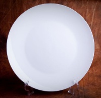 Белая тарелка АККУ Шар 26,5см