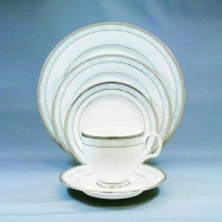 Чайно-столовый сервиз Noritake Hampshire Platinum на 4 персоны (30 предметов)