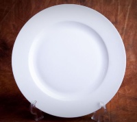 Белая тарелка круглая АККУ Классика 27см